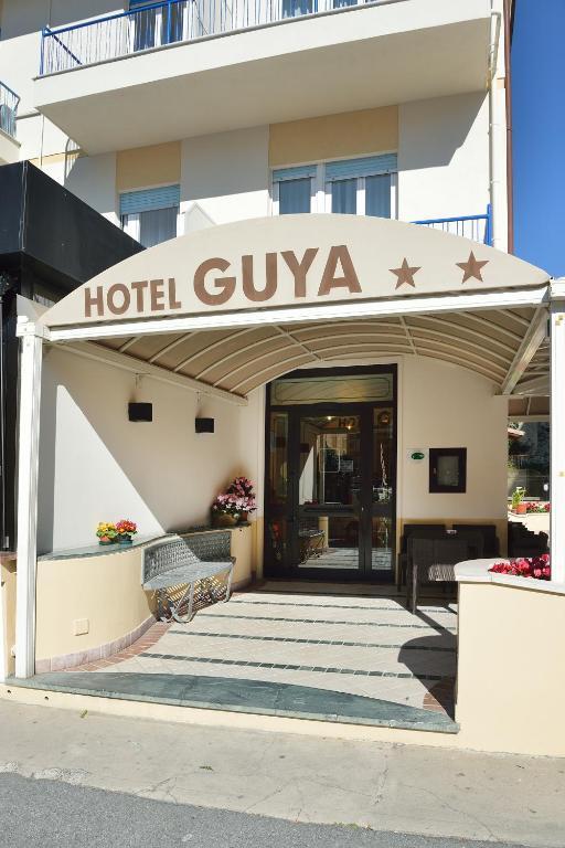 Hotel Guya Вараце Екстериор снимка