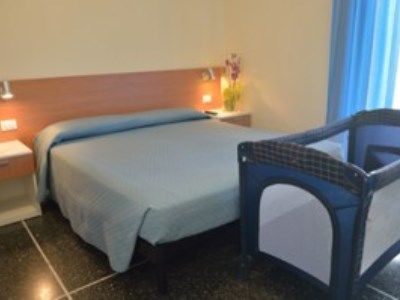 Hotel Guya Вараце Екстериор снимка